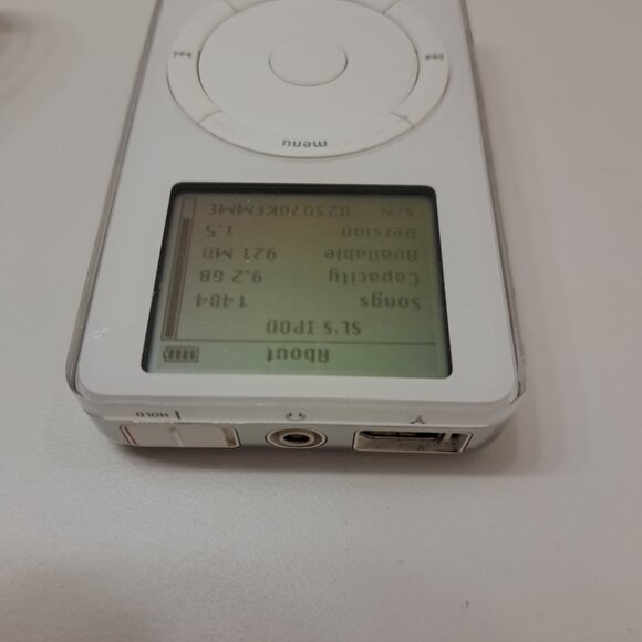 iPod Classic 1st Generation 10GB (+ New Extended Battery + Original Charger)  #1 - Picture 5 of 16